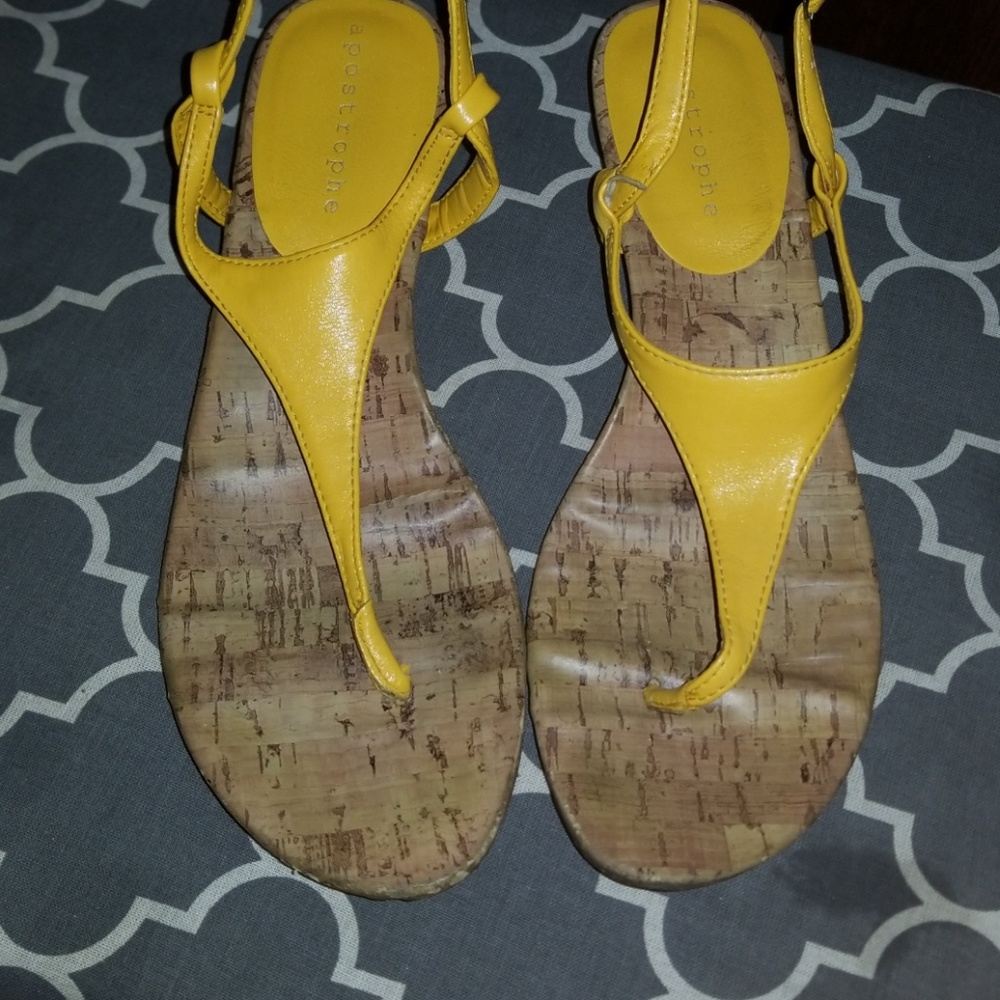 Mini wedge sandals